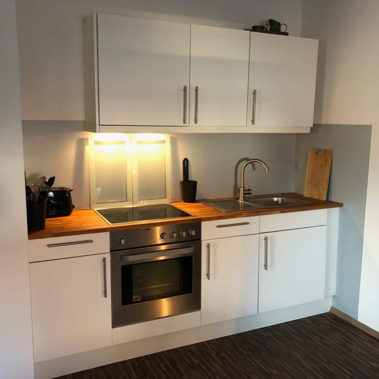 Unsere Küche ist in der Ferienwohnung Hildegard mit allem ausgestattet, was sie für einen angenehmen Aufenthalt benötigen. 